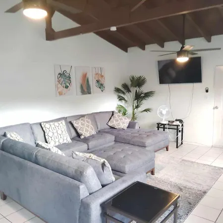 The Hidden Papaya Villa
